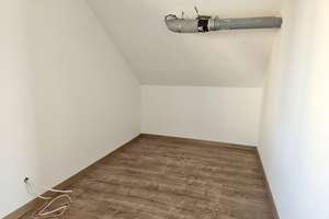 Erstbezug: Lichtdurchflutete neu erbaute Dachgeschosswohnung über dem Norden Ingolstadts – Kleiststr. 41, 85055 Nordost, Ingolstadt – Vorschaubild 7