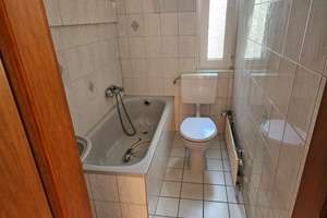 Preiswerte 3-Zimmer-Wohnungmit Balkon!!! Renoviert!!!