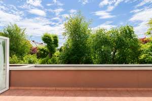 Wertsteigerungspotenzial in gefragter Lage – Haus mit Garten und Terrasse - Sanierungsbedürftig – Die vollständige Adresse der Immobilie erhältst du vom Anbieter., 81927 Englschalking, München – Vorschaubild 9