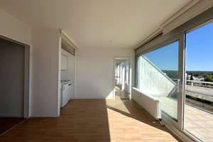 Terrassenwohnung mit Wasserblick: 2 Terrassen, 2 Bäder, 2 Zimmer … und viel Sonne! – Alt-Pichelsdorf 33A, 13595 Wilhelmstadt, Berlin – Vorschaubild 3