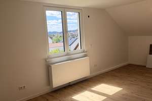 Helle 2 Zimmer DG Wohnung in Kassel Kirchditmold 