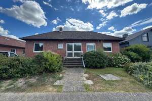 Geräumiges Haus in Schwülper mit  großem Garten + Keller mit Gästezimmer & Bad – Die vollständige Adresse der Immobilie erhältst du vom Anbieter., 38179 Schwülper – Vorschaubild 1