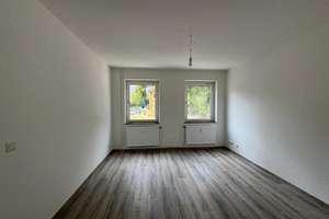 Top saniert und lichtdurchflutet: 3-Zimmer-Wohnung im Stadtkern – Am Moorgraben 1a, 38226 Lebenstedt, Salzgitter – Vorschaubild 2