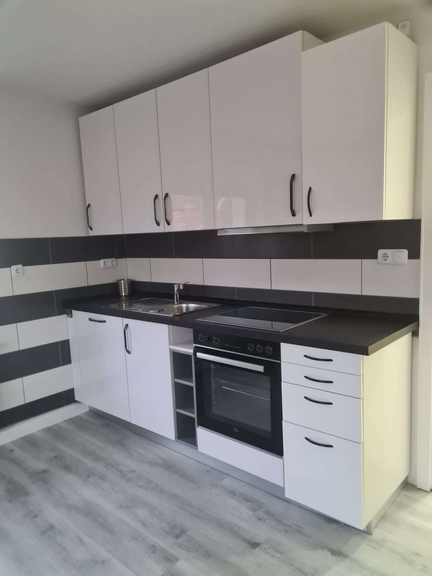 Immobilie in Hiltenfingen - 3 Familienhaus und stark renovierungsbedürftiges Einfamilienhaus - Bild 5