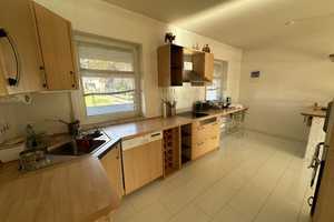 Ihr neues Zuhause: Familienfreundliche DHH mit Kaminofen, 522 m² Grdst. und sonnigem Balkon! – Altenkirchen (Westerwald) (Kreis) – Vorschaubild 9