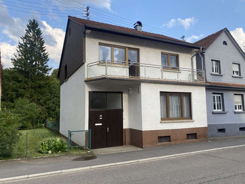Immobilie in Wiesloch - Charmantes Einfamilienhaus mit einzigartigem Grundstück in Wiesloch-Baiertal - Bild 0