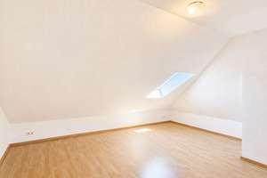 800 m² Garten: Reihenendhaus in ruhiger Wohnsiedlung von Kaiserswerth – 40489 Kaiserswerth, Düsseldorf – Vorschaubild 14