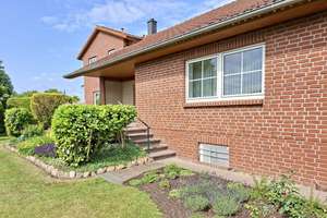 Familientraum mit zwei Wohneinheiten und Gartenidylle in Neindorf – Die vollständige Adresse der Immobilie erhältst du vom Anbieter., 38446 Neindorf, Wolfsburg – Vorschaubild 4