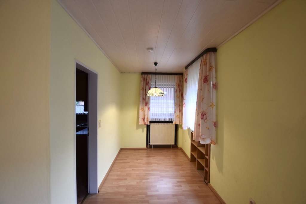 Immobilie in Jever - Solides Haus in begehrter Wohnlage von Jever - Bild 2