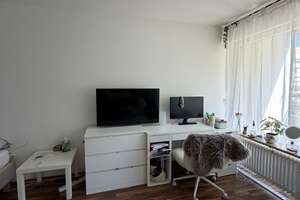 Helle, möblierte  1-Zimmer-Wohnung mit Balkon  in Augsburg zur Untermiete (15.08.2026 – 15.01.2027) – Die vollständige Adresse der Immobilie erhältst du vom Anbieter., 86150 Bahnhofs-, Bismarckviertel, Augsburg – Vorschaubild 4