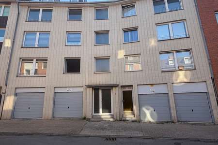 *** helle, charmante WG-taugliche 3-Zimmer-Wohnung - im beliebten Westviertel ***