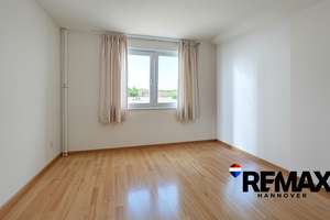 Attraktive Kapitalanlage in Laatzen, Leine-Center: 5.OG, 3,5 Zimmer, 86m², 2 Balkone, Keller, Garage – Die vollständige Adresse der Immobilie erhältst du vom Anbieter., 30880 Laatzen – Vorschaubild 9