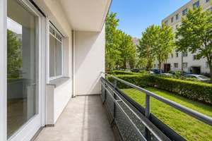 2-Zimmerwohnung mit großem Sonnenbalkon: frisch renoviert und direkt bezugsfertig! – Die vollständige Adresse der Immobilie erhältst du vom Anbieter., 10781 Schöneberg, Berlin – Vorschaubild 6