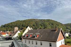 Energieeffizientes 6.Zi EFH mit Wärmepumpe & PV-Anlage drei Garagen Plätzen und überdachtem Pool – Lörrach (Kreis) – Vorschaubild 2
