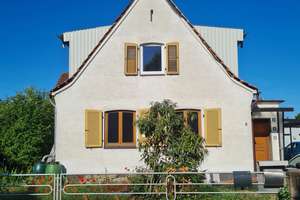 WG-Neugründung in frisch saniertem Einfamilienhaus mit Wintergarten und Garten.