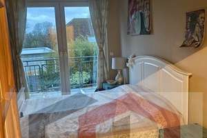 Exklusives Zweifamilienhaus in Frankfurt-Enkheim: Villenlage nahe Main – unschlagbares Angebot – Die vollständige Adresse der Immobilie erhältst du vom Anbieter., 60388 Bergen-Enkheim, Frankfurt am Main – Vorschaubild 4