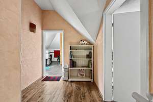 Einziehen und wohlfühlen – Junges Einfamilienhaus mit Wärmepumpe, Kamin und Doppelgarage in Geratal – 99331 Geraberg – Vorschaubild 10