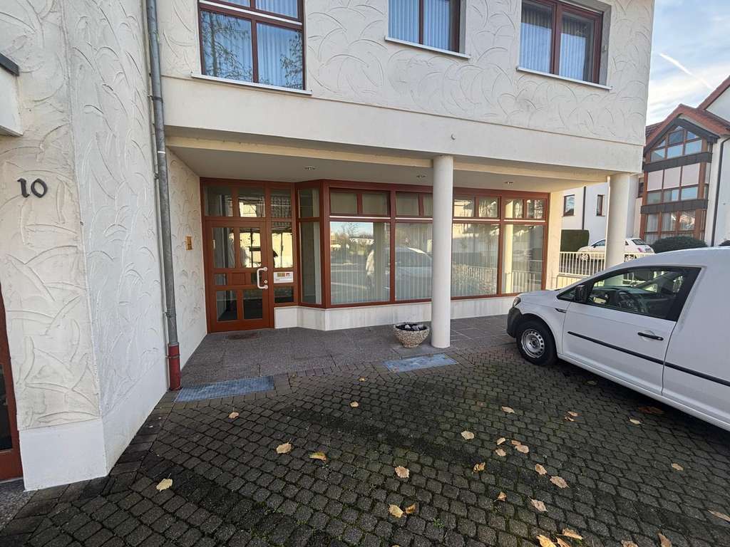 Zentrale Gewerbeeinheit für Büro oder Praxis – sofort bezugsfertig