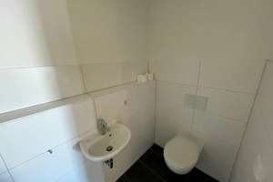 Moderne 3-Zimmer-Wohnung  mit zwei Balkonen und praktischem Lagerraum! – Marie-Schandri-Str. 12, 93055 Burgweinting-Harting, Regensburg – Vorschaubild 10