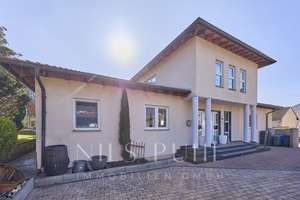 Stilvolles Einfamilienhaus mit Sauna, Kamin & Doppelgarage u.v.m.