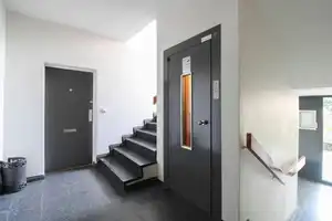 Kapitalanlage: Vermietete 1-Zi.-ETW mit Balkon am U-Bhf. Rathaus Schöneberg – Berlin – Vorschaubild 4