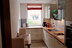 Ruhig gelegene, gemütliche 2-Zimmer-Wohnung mit Balkon, moderner EBK und TG Stellplatz