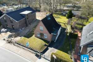 Für Profis: Sanierungsbedürftiges Haus wartet darauf, in neuem Glanz zu erstrahlen – Kiel – Vorschaubild 3