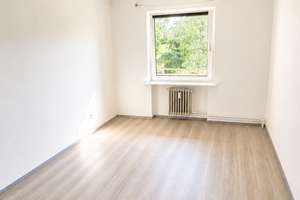 Ruhig gelegene 2,5-Zimmer-Eigentumswohnung in Hamburg-Jenfeld – Die vollständige Adresse der Immobilie erhältst du vom Anbieter., 22043 Jenfeld, Hamburg – Vorschaubild 2