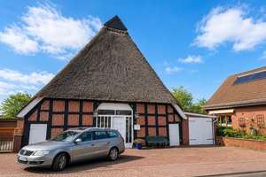 Wunderschönes Fachwerkhaus mit Reetdach in bester Lage Thedinghausens – 27321 Thedinghausen – Vorschaubild 1