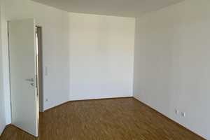 Sehr schöne helle 2 Zi. - Wohnung mit Balkon in Untergiesing-Harlaching – Oberbibergerstr. 10, 81547 München – Vorschaubild 2