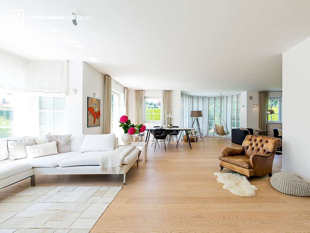 Immobilie in Saaldorf-Surheim - Uneinsehbar, entspannt, wohltuend: Exklusive Landhausvilla mit höchster Lebensqualität. - Bild 3