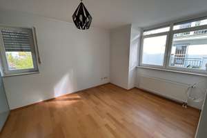 Stadtleben trifft Gartenoase — Idyllisches Quatrohaus  in München-Obermenzing 3 Zimmer | 87 m²  – Die vollständige Adresse der Immobilie erhältst du vom Anbieter., 81245 Obermenzing, München – Vorschaubild 5