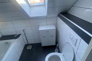 Renovierte 1 Zimmer Dachgeschoss Wohnung an ältere Dame ab 55 zu vermieten.  – Die vollständige Adresse der Immobilie erhältst du vom Anbieter., 44319 Wickede, Dortmund – Vorschaubild 8