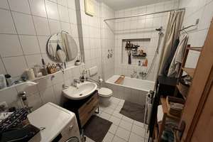 VERKAUFT ! Vermietete Denkmal-2-Zi.-Whg. mit Balkon in der Regensburg – Die vollständige Adresse der Immobilie erhältst du vom Anbieter., 93047 Innenstadt, Regensburg – Vorschaubild 6