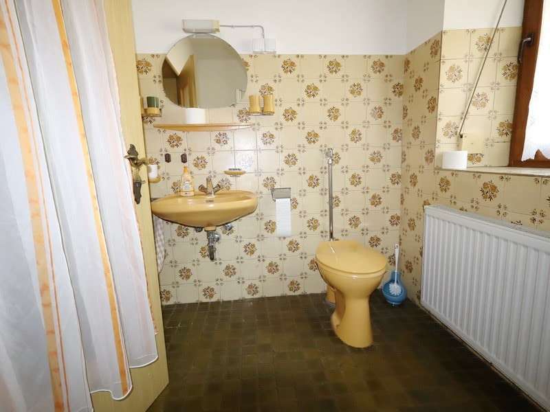 Immobilie in Horschbach - Geräumiges Zweifamilienhaus mit Gestaltungsmöglichkeiten - Bild 4