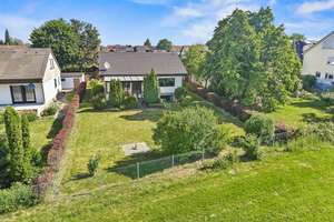 Charmanter Bungalow mit Entwicklungspotenzial in begehrter Wohnlage – Die vollständige Adresse der Immobilie erhältst du vom Anbieter., 88074 Meckenbeuren – Vorschaubild 3