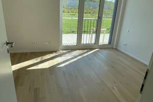 Exklusive Top geschnittene 2-Zimmer Terrassenwohnung mit Blick ins Grüne & EBK in Top Lage – 81245 Neupasing, München – Vorschaubild 2