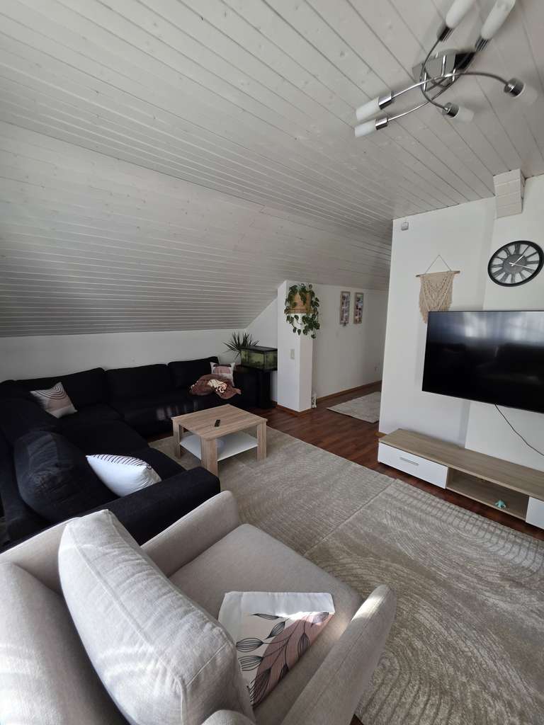 Immobilie in Ötigheim - +++ 2 vermietete, renovierungsbedürftige Häuser auf einem Grdst. + ruhige Lage von Ötigheim +++ - Bild 4