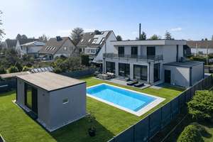 Provisionsfreie Exklusive Neubau-Villa in einzigartiger Naturlage mit Poolhaus