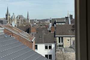 Traumhafte 3-Zimmer-Dachgeschosswohnung mit Balkonblick auf Dom & Rathaus – Nachmieter gesucht – Aachen – Vorschaubild 1