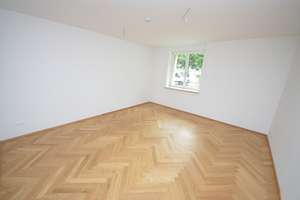 Hochwertig sanierte 4-Zimmerwohnung mit Balkon, Fußbodenheizung und Parkettboden! – Beethovenstraße 22, 9130 Sonnenberg, Chemnitz – Vorschaubild 3