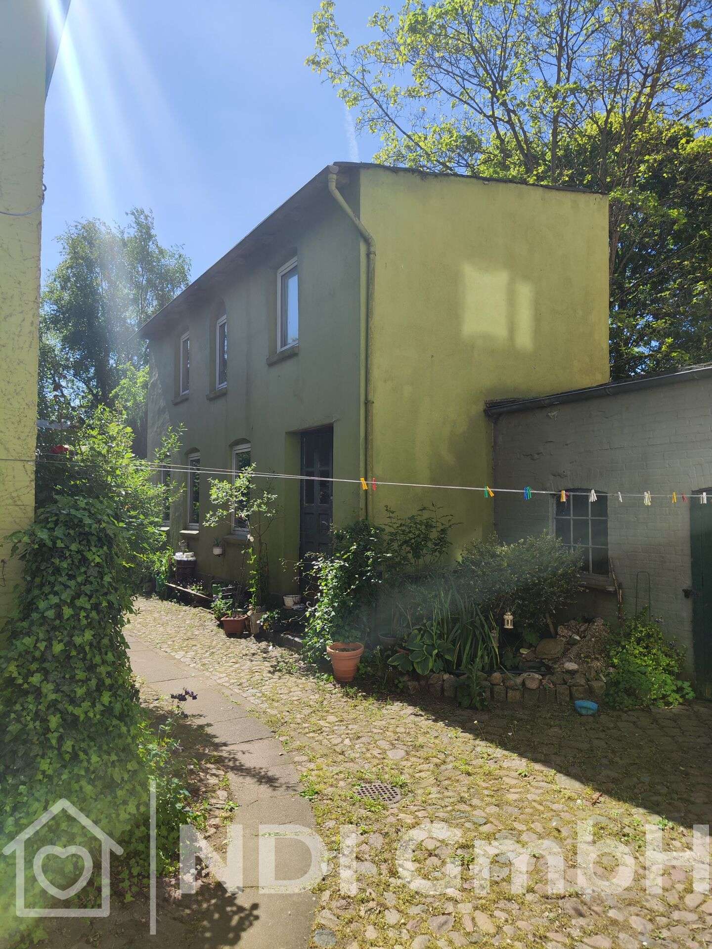 Lagergebäude im Innenstadtbereich mit potenzial zum Loft Apartment, Neumünster – Bild 1