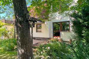 Individuell planbares Einfamilienhaus mit Gartenidylle