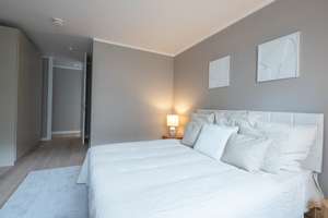 4-Zimmer-Wohnung in Toplage: 2 Bäder, Balkon und nur 100 m zum Ku’damm – Johann-Sigismund-Straße 19, 10711 Halensee, Berlin – Vorschaubild 2