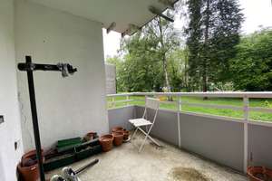 Schicke, kleine 3-Zimmer-Wohnung - bald mit Mietergarten, Übernahme EBK – Am Wald 37 A, 40597 Benrath, Düsseldorf – Vorschaubild 2