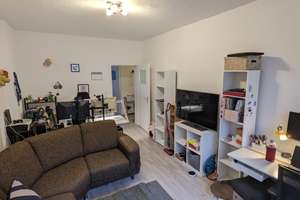 Helle, Ruhige 2-Zimmer-Wohnung 57m² im 2. OG in Duisburg-Neudorf-Nord – Liliencronstr 11, 47057 Neudorf-Nord, Duisburg – Vorschaubild 2