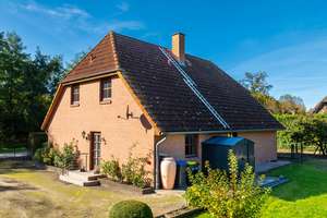 Raus auf´s Land! Einfamilienhaus mit Weitblick über Felder und Wiesen in Stolpe – Die vollständige Adresse der Immobilie erhältst du vom Anbieter., 23730 Altenkrempe – Vorschaubild 4
