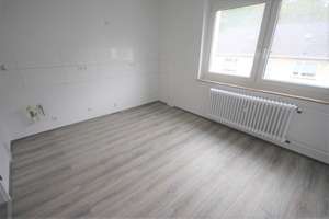 Lichtdurchflutete 3-Zi. Wohnung mit Garage und Aufzug – Hermannstr. 4, 42277 Oberbarmen, Wuppertal – Vorschaubild 6