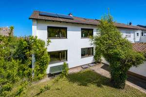 Reiheneckhaus mit Ausbaureserven – familienfreundlich, gepflegt, sonniger Garten – Die vollständige Adresse der Immobilie erhältst du vom Anbieter., 70499 Bergheim, Stuttgart – Vorschaubild 2