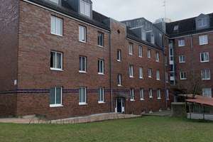 Teilsanierte 4-Zimmerwohnung mit Balkon in Eidelstedt – Lohkampstr. 30b, 22523 Eidelstedt, Hamburg – Vorschaubild 2